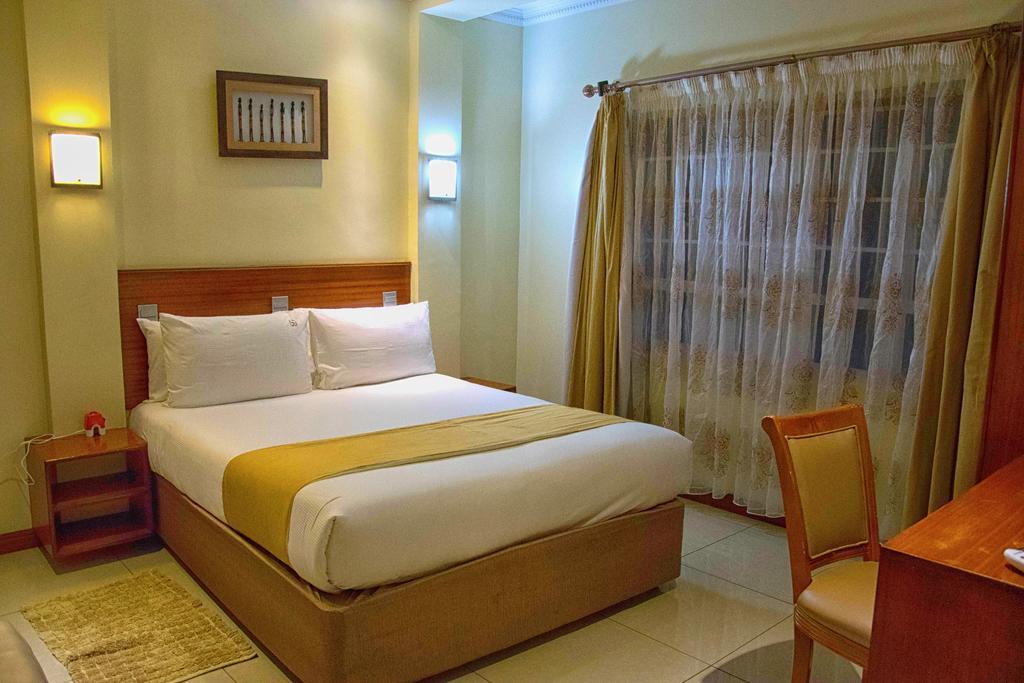 Brownie'S Guesthouse Lake Elementaita 外观 照片